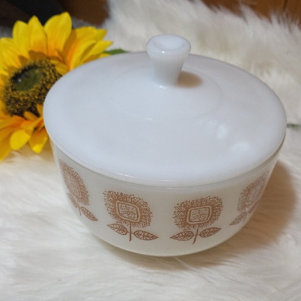 Vintage White and Brown Floral Serveware Bowl - Picture 2 of 7